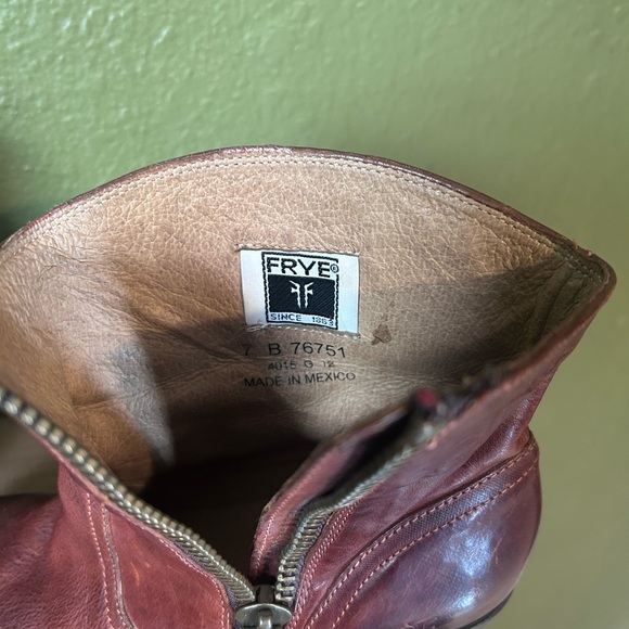 Frye Brown leather Ankle Boots Vintage Western Style Size 7 Zip closure cowgirl - Picture 7 of 10